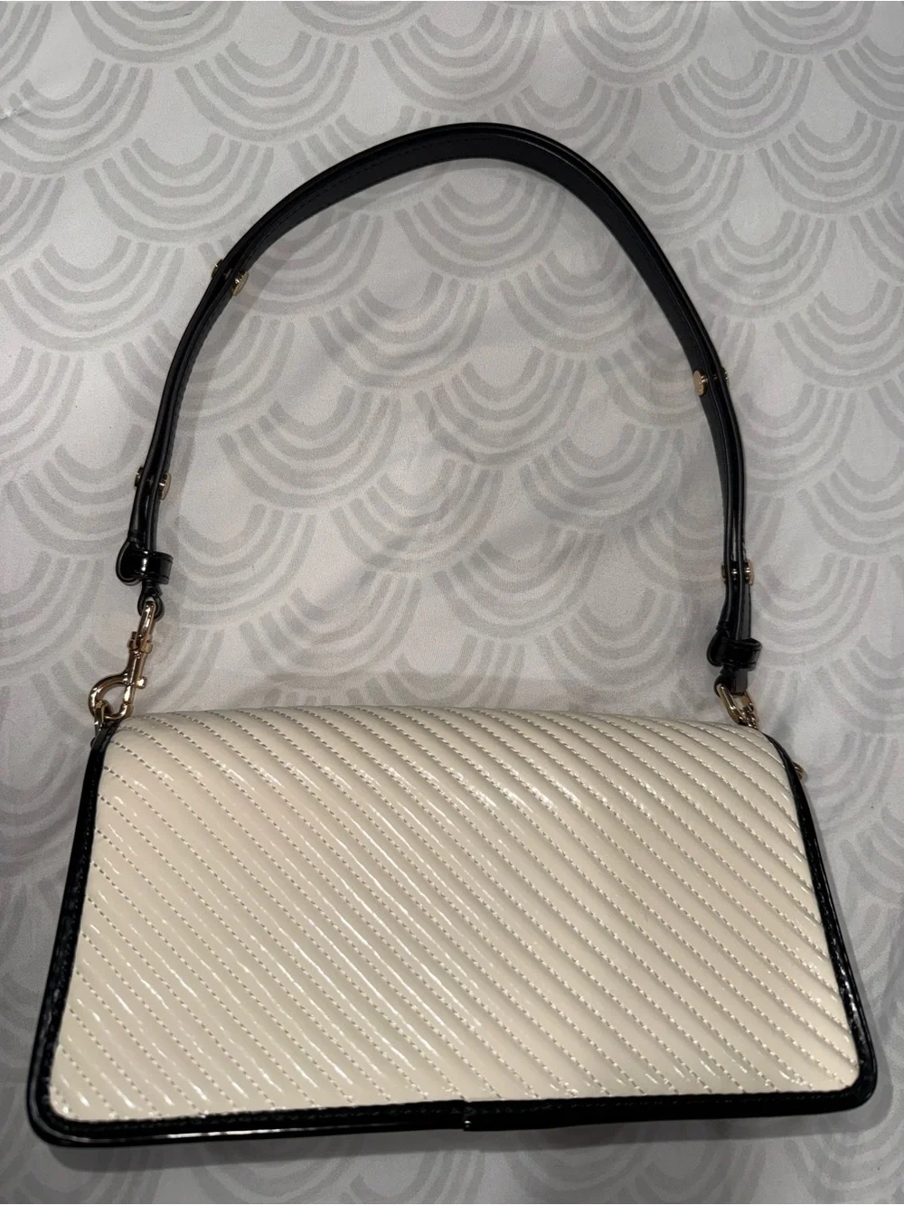 Tory Burch Cream Quilted Shoulder Bag with Black Trim and Gold Hardware